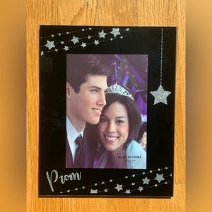 New In Box Black With Silver Shimmer Prom Picture Frame
